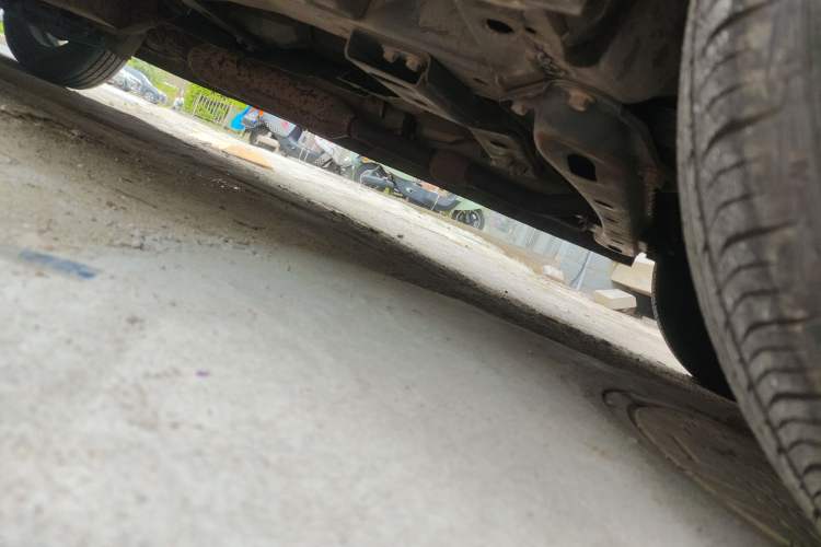 Used Dongfeng Fengon 350 2014 1.5L Manual Base Version Chassis Front Right