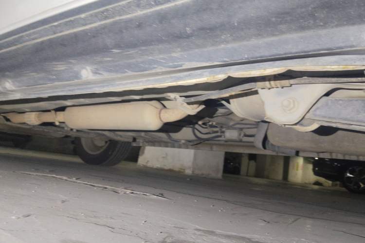 Used Dongfeng Fengon 350 2014 1.5L Manual Base Version Chassis Rear Left