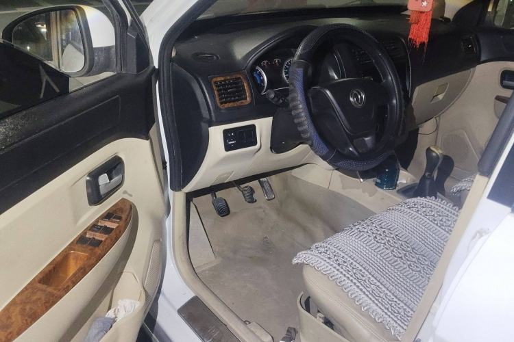 Used Dongfeng Fengon 350 2014 1.5L Manual Base Version Driver Seat