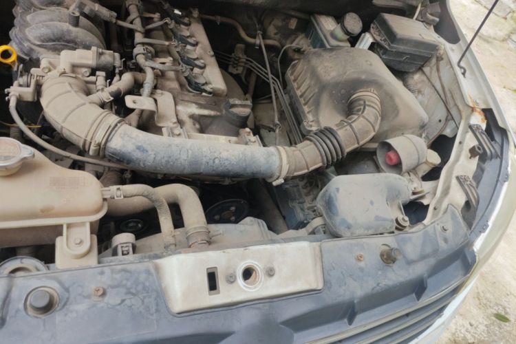 Used Dongfeng Fengon 350 2014 1.5L Manual Base Version Engine Bay Left