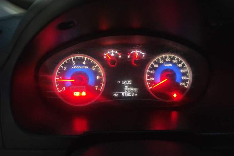 Used Dongfeng Fengon 350 2014 1.5L Manual Base Version Instrument Cluster
