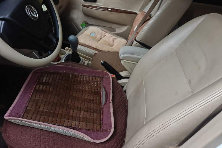Used Dongfeng Fengon 350 2014 1.5L Manual Base Version Left Front Seat