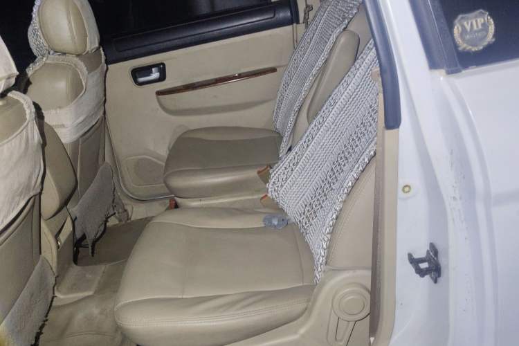 Used Dongfeng Fengon 350 2014 1.5L Manual Base Version Left Rear Seat