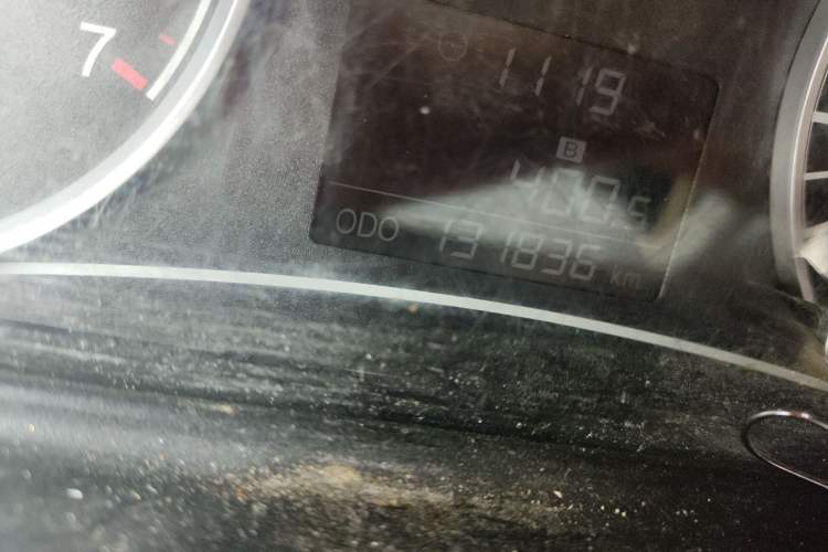 Used Dongfeng Fengon 350 2014 1.5L Manual Base Version Odometer Close Up