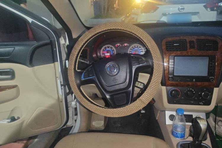 Used Dongfeng Fengon 350 2014 1.5L Manual Base Version Steering Wheel