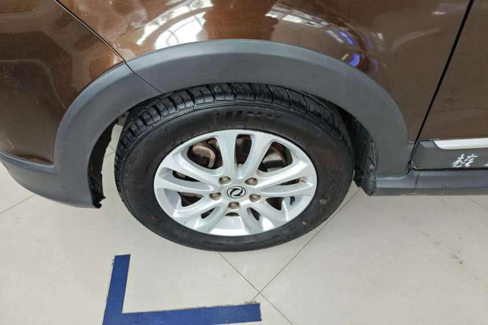 Used Dongfeng Fengon 360 2015 1.5L Manual Comfort II 7-Seater Right Rear Wheel Hub