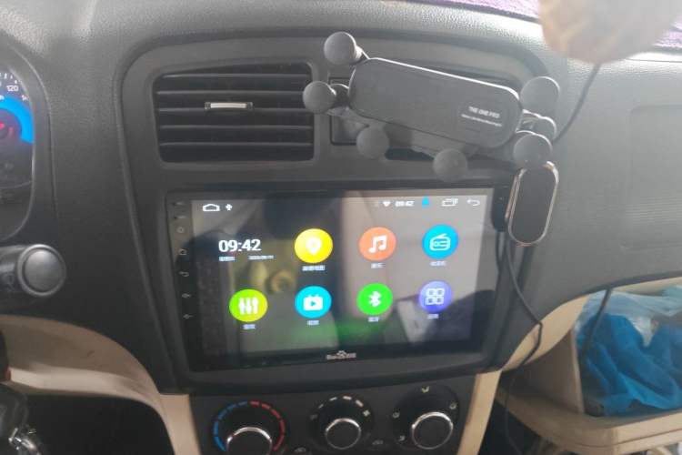 Used Dongfeng Fengon 360 2015 1.5L Manual Comfort II 7-Seater Audio And AC Panel