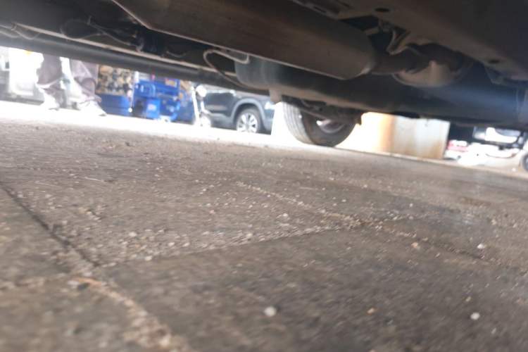 Used Dongfeng Fengon 360 2015 1.5L Manual Comfort II 7-Seater Chassis Front Left