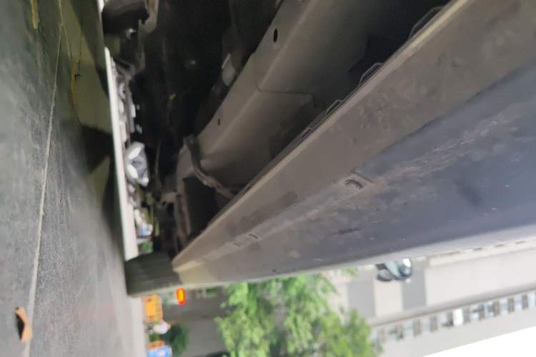 Used Dongfeng Fengon 360 2015 1.5L Manual Luxury 7-Seater China IV Standard Chassis Rear Right