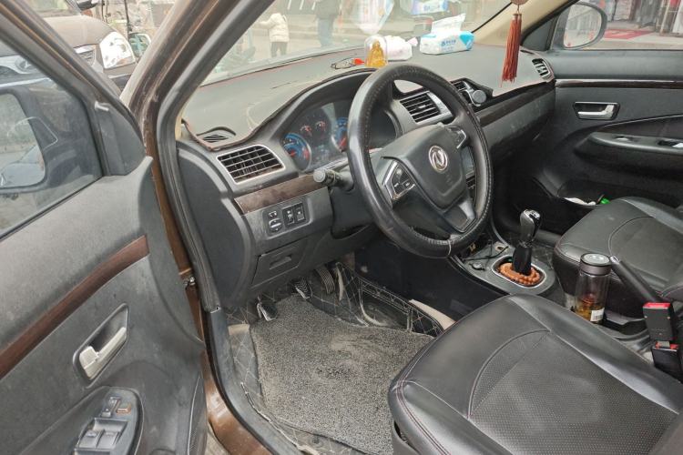 Used Dongfeng Fengon 360 2015 1.5L Manual Luxury 7-Seater China IV Standard Driver Seat