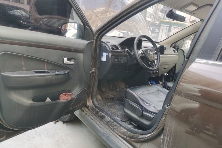 Used Dongfeng Fengon 360 2015 1.5L Manual Comfort 7-Seater China IV Standard Driver Seat