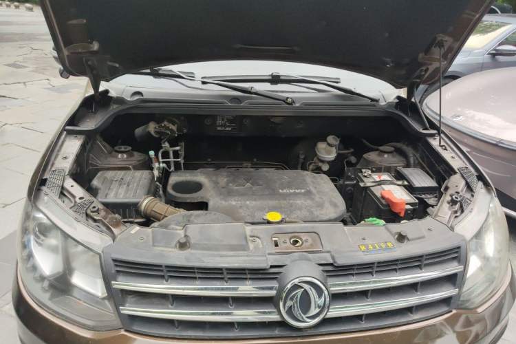 Used Dongfeng Fengon 360 2015 1.5L Manual Luxury 7-Seater China IV Standard Engine Bay