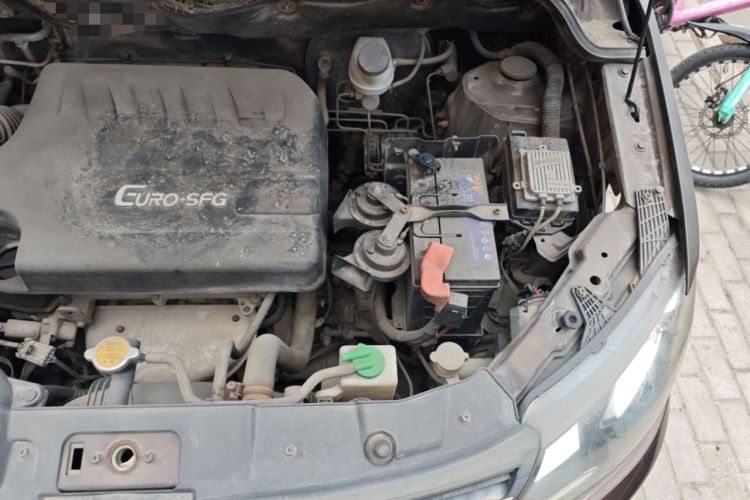 Used Dongfeng Fengon 360 2015 1.5L Manual Luxury 7-Seater China IV Standard Engine Bay Left