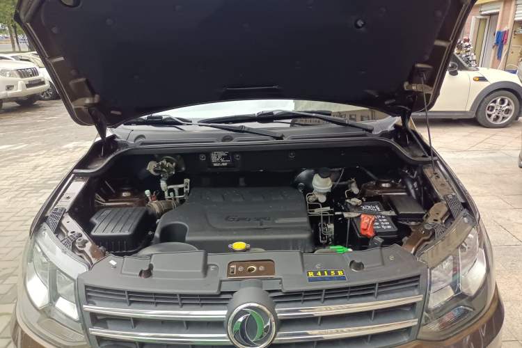 Used Dongfeng Fengon 360 2015 1.5L Manual Comfort 7-Seater China IV Standard Engine Bay