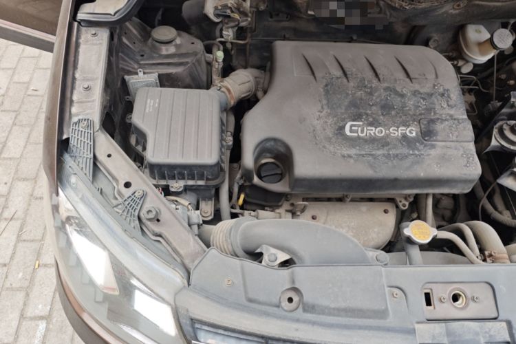 Used Dongfeng Fengon 360 2015 1.5L Manual Luxury 7-Seater China IV Standard Engine Bay Right