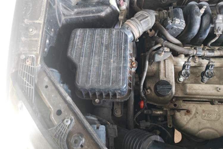 Used Dongfeng Fengon 360 2015 1.5L Manual Comfort II 7-Seater Engine Bay Right