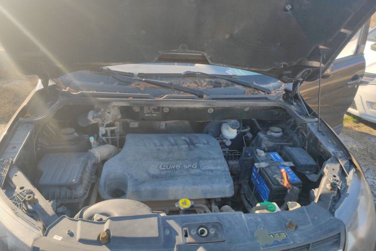 Used Dongfeng Fengon 360 2015 1.5L Manual Comfort 7-Seater China IV Standard Engine Bay