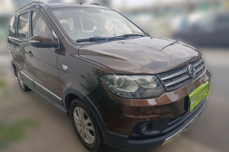 Used Dongfeng Fengon 360 2015 1.5L Manual Luxury 7-Seater China V Emission Standard Front Right 45 Deg