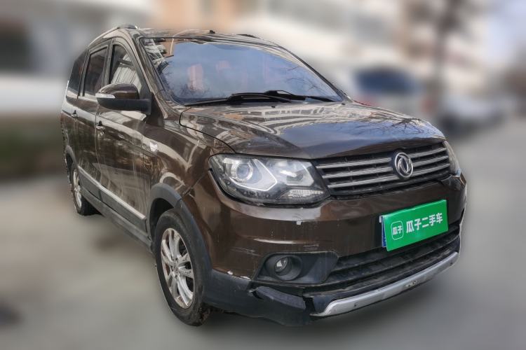 Used Dongfeng Fengon 360 2015 1.5L Manual Comfort 7-Seater China IV Standard Front Right 45 Deg