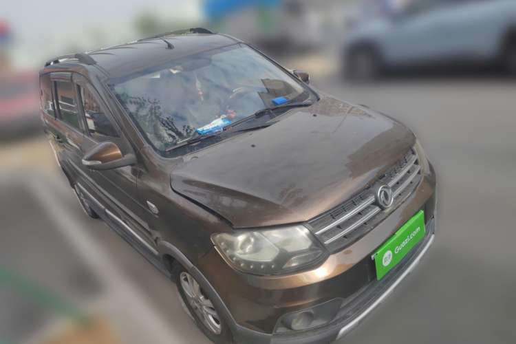 Used Dongfeng Fengon 360 2015 1.5L Manual Luxury 7-Seater China IV Standard Front Right 45 Deg