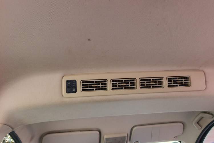 Used Dongfeng Fengon 360 2015 1.5L Manual Luxury 7-Seater China IV Standard Headliner