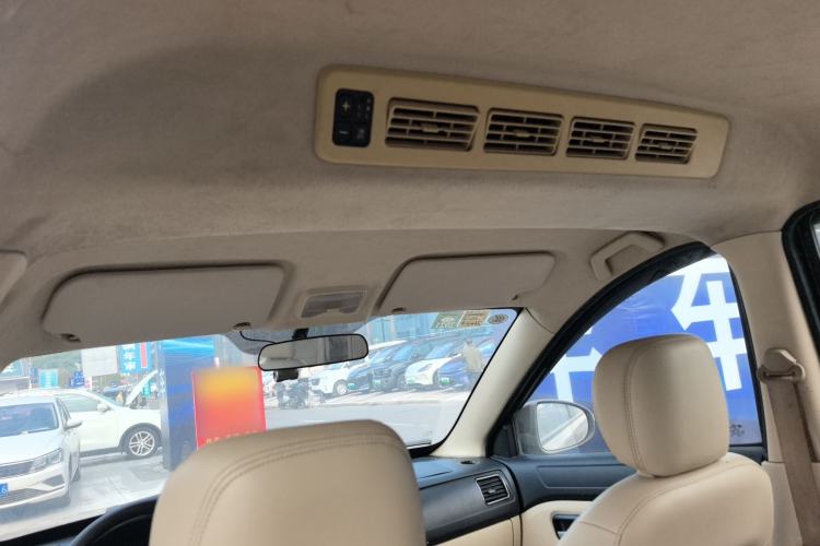 Used Dongfeng Fengon 360 2015 1.5L Manual Comfort II 7-Seater Headliner
