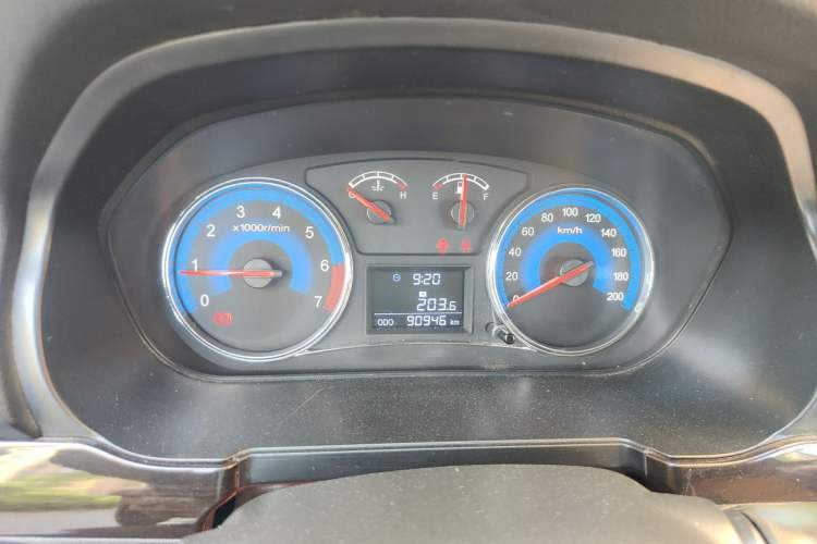 Used Dongfeng Fengon 360 2015 1.5L Manual Luxury 7-Seater China V Emission Standard Instrument Cluster