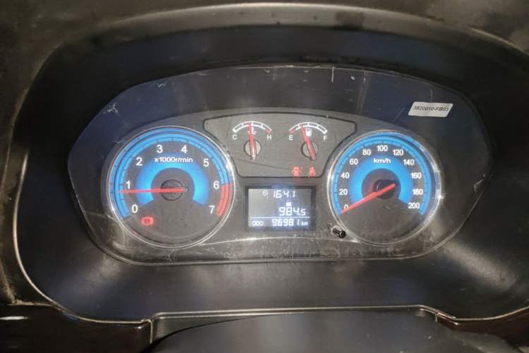 Used Dongfeng Fengon 360 2015 1.5L Manual Luxury 7-Seater China V Emission Standard Instrument Cluster