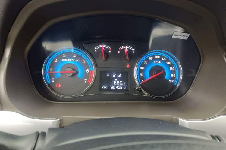 Used Dongfeng Fengon 360 2015 1.5L Manual Comfort 7-Seater China IV Standard Instrument Cluster