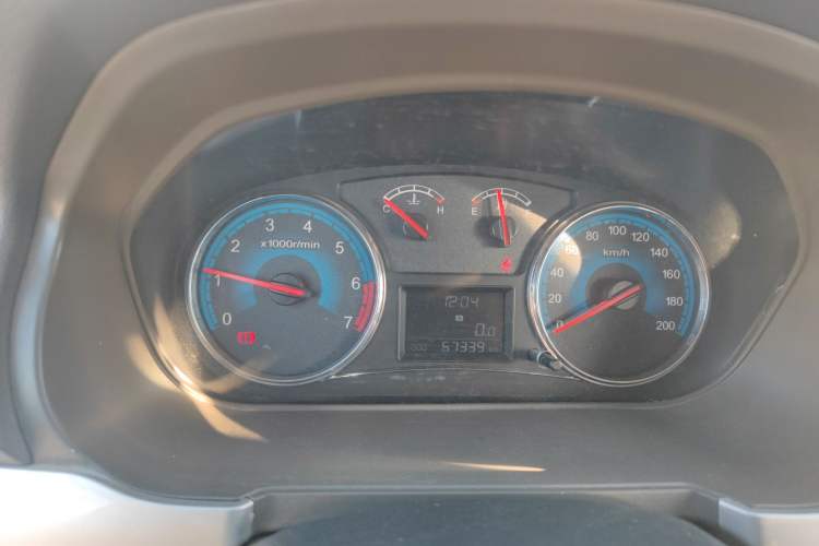 Used Dongfeng Fengon 360 2015 1.5L Manual Comfort 7-Seater China IV Standard Instrument Cluster