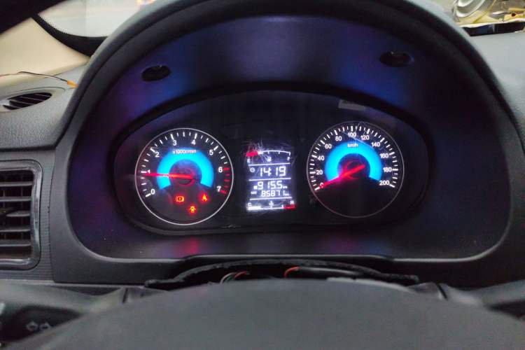 Used Dongfeng Fengon 360 2015 1.5L Manual Comfort II 7-Seater Instrument Cluster