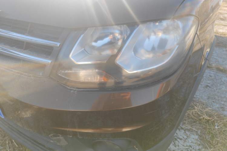 Used Dongfeng Fengon 360 2015 1.5L Manual Comfort 7-Seater China IV Standard Left Front Headlight