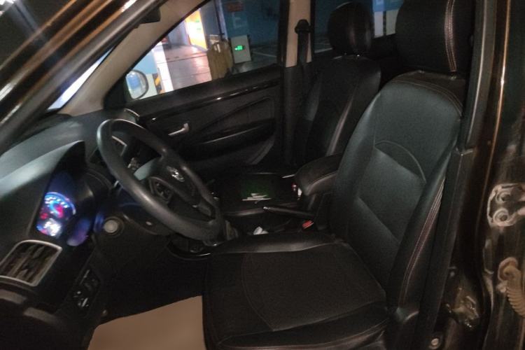 Used Dongfeng Fengon 360 2015 1.5L Manual Luxury 7-Seater China V Emission Standard Left Front Seat