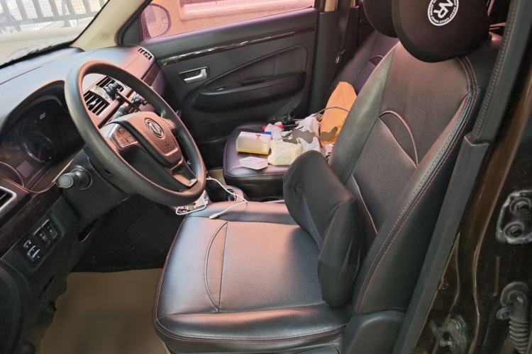 Used Dongfeng Fengon 360 2015 1.5L Manual Luxury 7-Seater China V Emission Standard Left Front Seat
