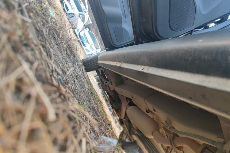 Used Dongfeng Fengon 360 2015 1.5L Manual Comfort 7-Seater China IV Standard Left Side Sill