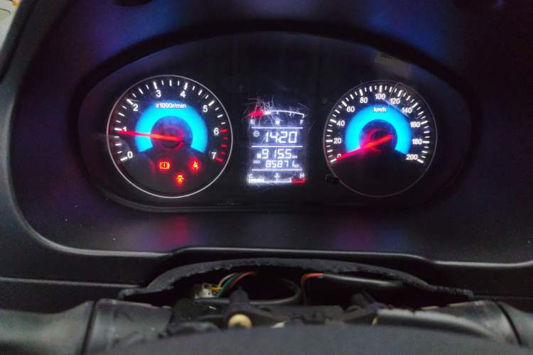 Used Dongfeng Fengon 360 2015 1.5L Manual Comfort II 7-Seater Odometer Close Up