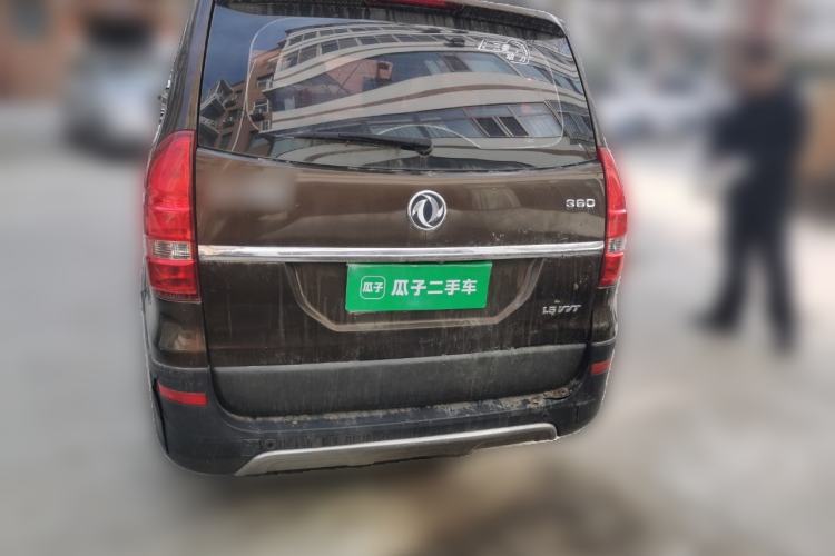 Used Dongfeng Fengon 360 2015 1.5L Manual Comfort 7-Seater China IV Standard Rear