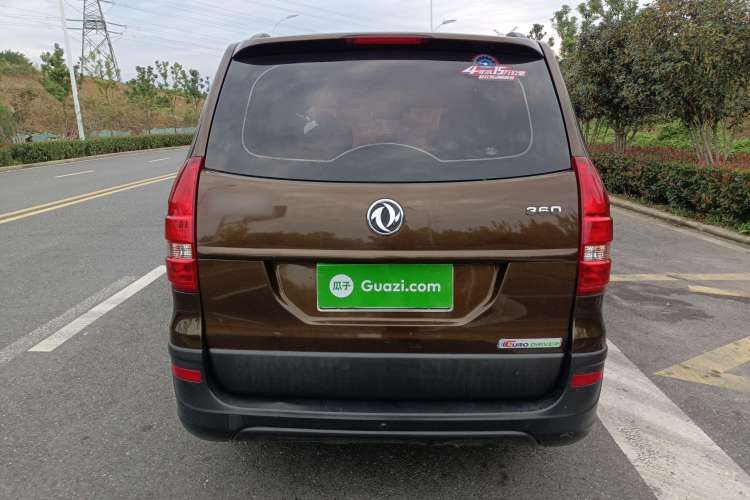 Used Dongfeng Fengon 360 2015 1.5L Manual Comfort 7-Seater China IV Standard Rear