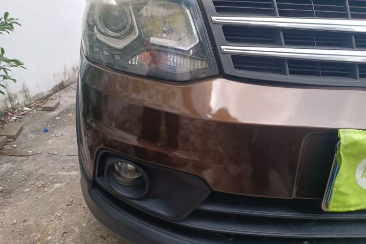 Used Dongfeng Fengon 360 2015 1.5L Manual Luxury 7-Seater China V Emission Standard Right Front Headlight