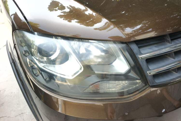 Used Dongfeng Fengon 360 2015 1.5L Manual Luxury 7-Seater China IV Standard Right Front Headlight