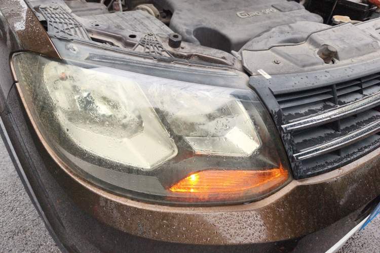 Used Dongfeng Fengon 360 2015 1.5L Manual Comfort II 7-Seater Right Front Headlight