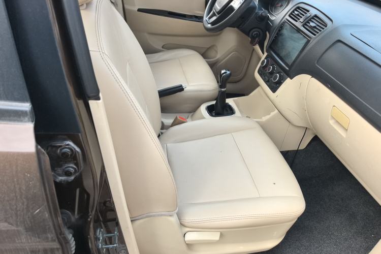 Used Dongfeng Fengon 360 2015 1.5L Manual Comfort II 7-Seater Right Front Seat