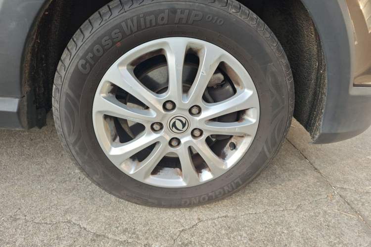 Used Dongfeng Fengon 360 2015 1.5L Manual Luxury 7-Seater China V Emission Standard Right Front Wheel Hub