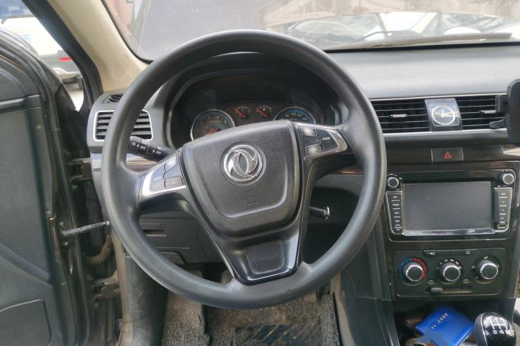 Used Dongfeng Fengon 360 2015 1.5L Manual Comfort 7-Seater China IV Standard Steering Wheel