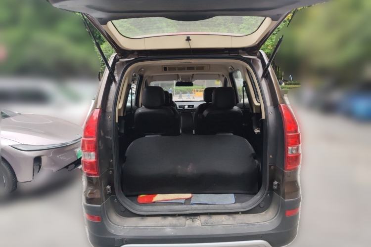 Used Dongfeng Fengon 360 2015 1.5L Manual Luxury 7-Seater China IV Standard Trunk