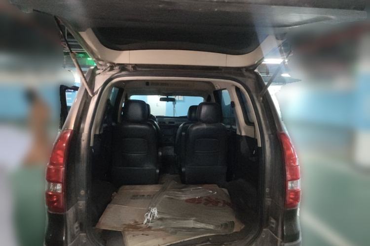 Used Dongfeng Fengon 360 2015 1.5L Manual Luxury 7-Seater China V Emission Standard Trunk