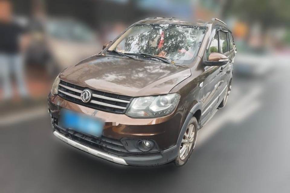 Dongfeng Fengon 360 2015
