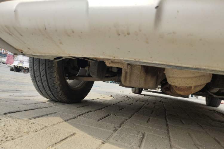 Used Dongfeng Fengon 360 2015 1.5L Manual Comfort II 7-Seater Chassis Front