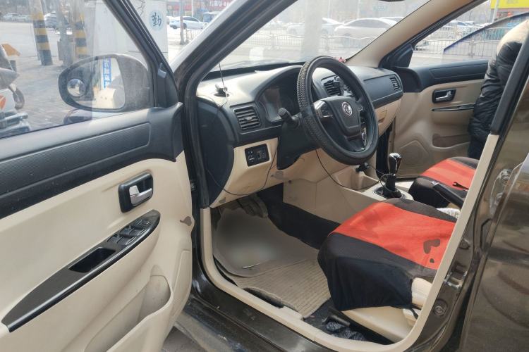 Used Dongfeng Fengon 360 2015 1.5L Manual Comfort II 7-Seater Driver Seat