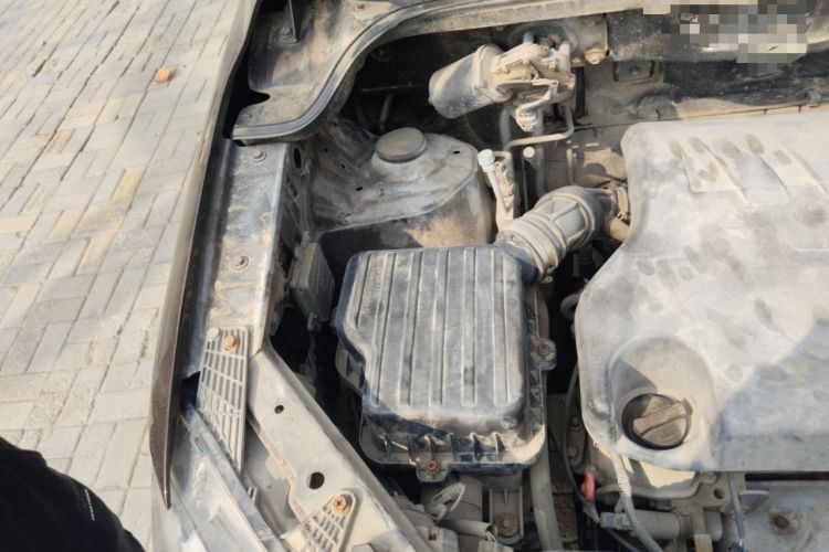 Used Dongfeng Fengon 360 2015 1.5L Manual Comfort II 7-Seater Engine Bay Right